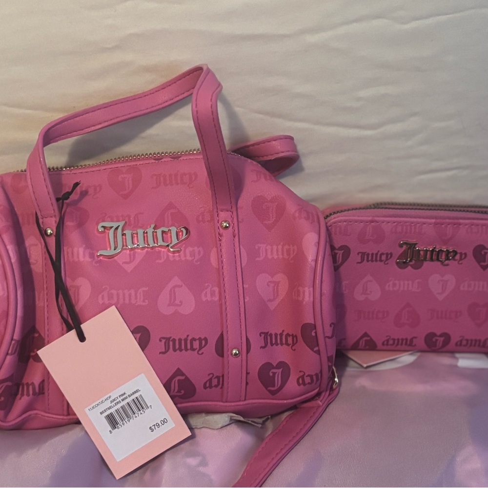 Juicy Couture Vibrant Pink Travel Bag Set. FREE bath and body works item